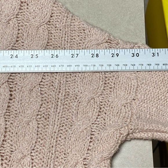 Free People Sweater Women’s Size large Baby Pink Easy Cable Knit High Low V Neck - Picture 9 of 14